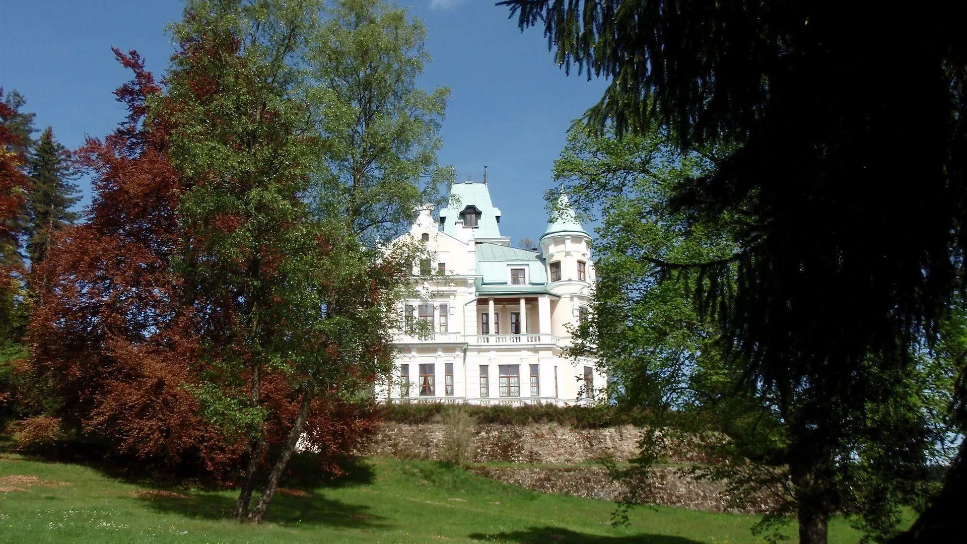 Отель Royal Golf Карловы Вары